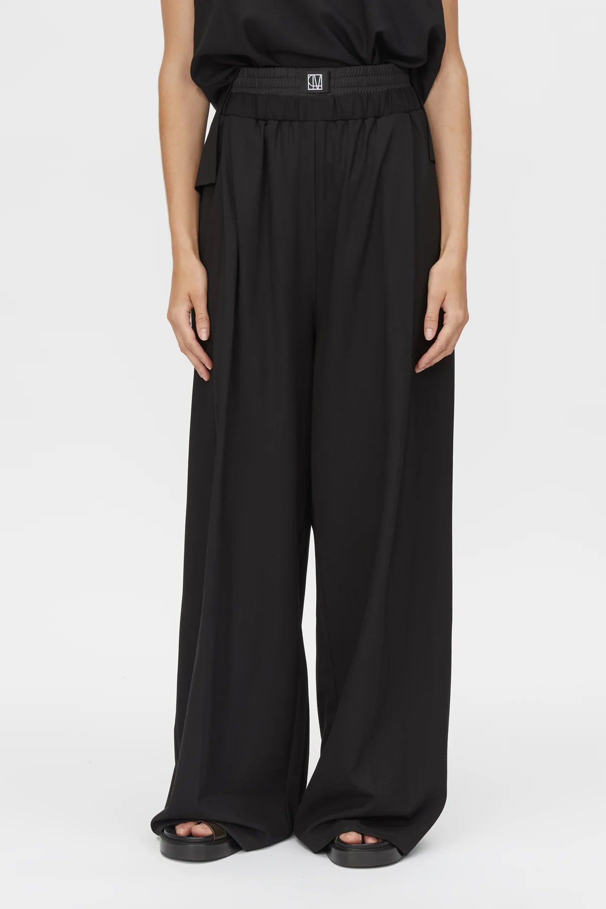 Aura Pant - Black