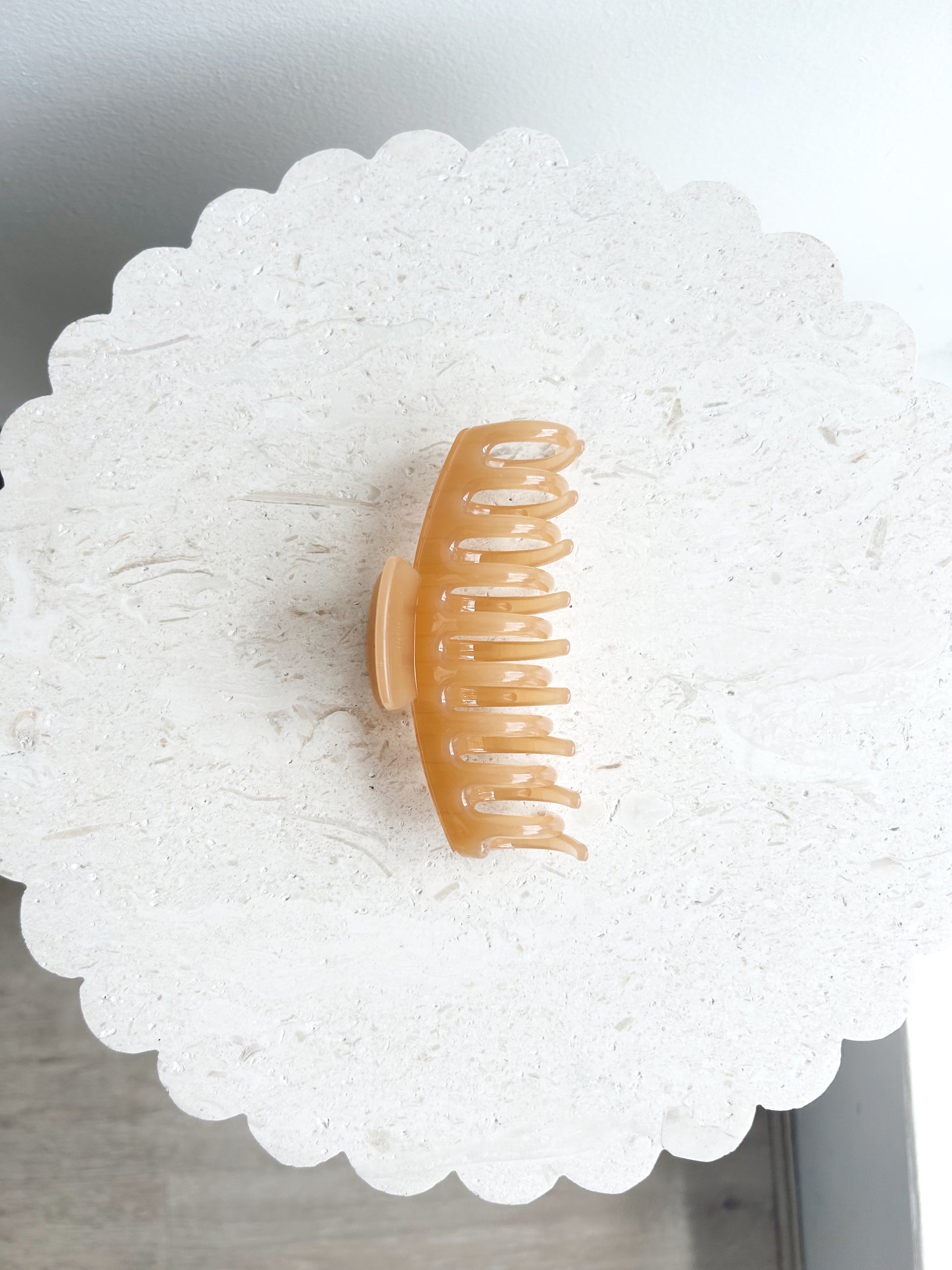 Resort Clip - Peach