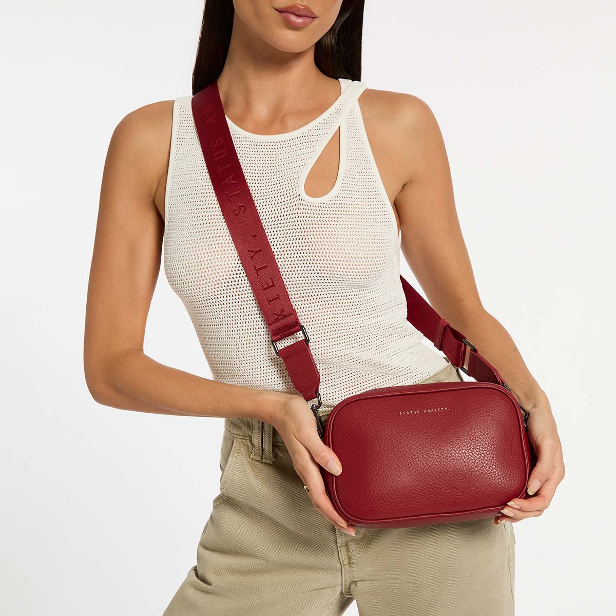 Plunder with Webbed Strap - Rouge